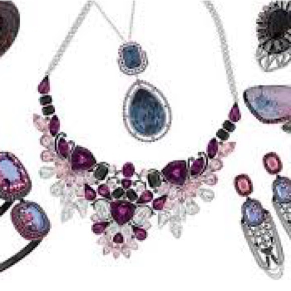 Authentic Swarovski Elegant Gold and Purple Statement Necklace. Violet Necklace - Picture 11 of 11